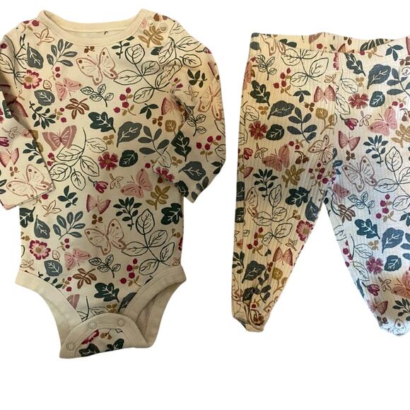 Baby Girl Bundle Size 3-6 Months 8 pieces Disney Minnie Mouse Carters Floral AOP - Picture 4 of 10